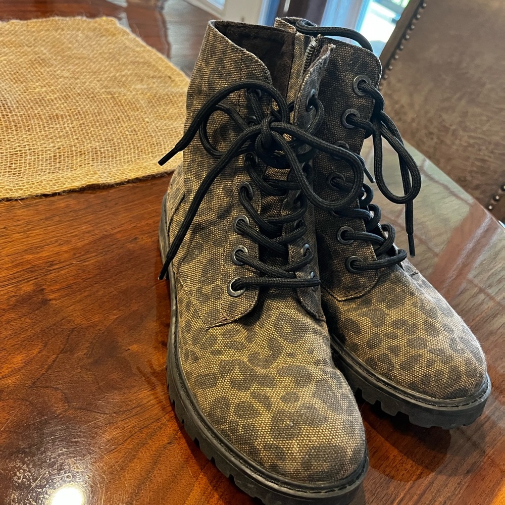 Size 7.5 Leopard Boots